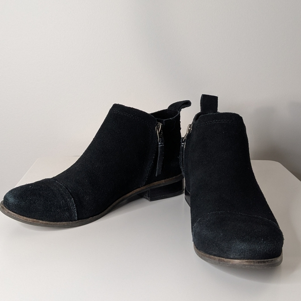 TOMS Reese Suede Almond Toe Booties - black womens size 7.5 - Picture 2 of 8